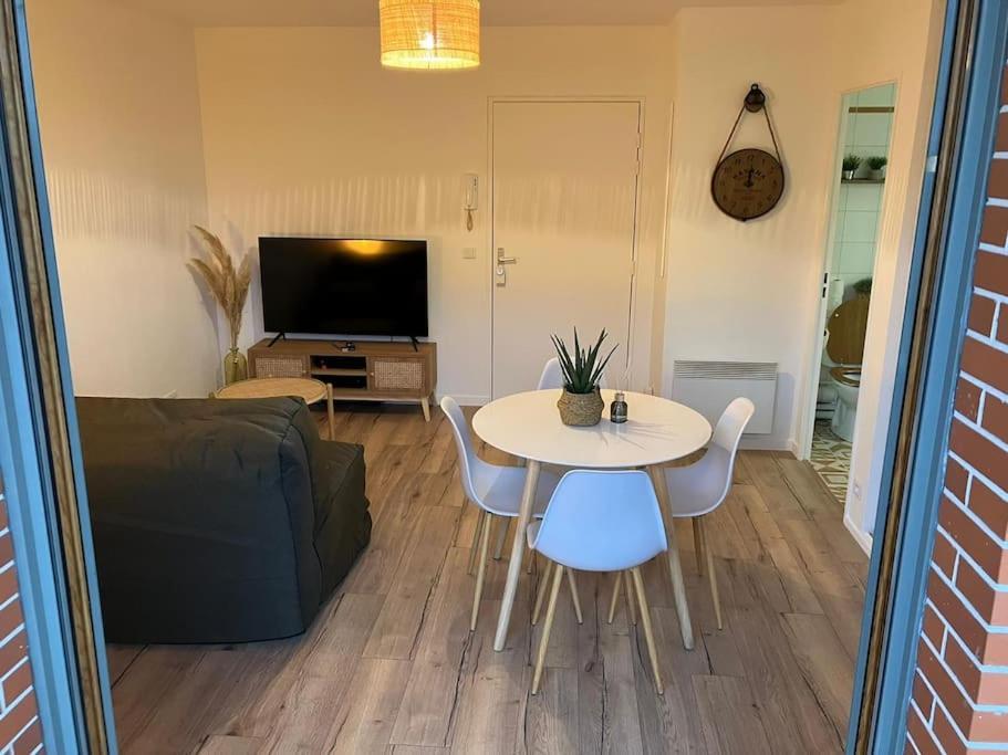 Studio Cosy 12 Min Arc De Triomphe Apartment Rueil-Malmaison Exterior photo